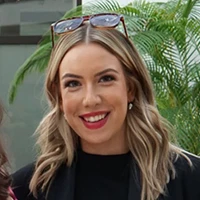 Luisa Schlömer (rechte Person) original q90